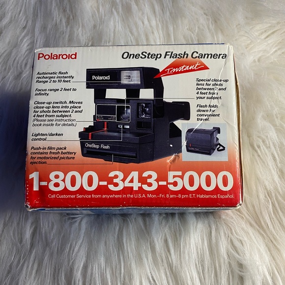 Polaroid OneStep Flash Instant Camera - Picture 2 of 2
